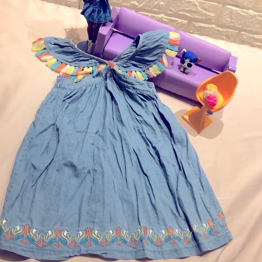 Cute denim dress Jessica Simpson 4T fences with rainbow threads + bow hair Clip
